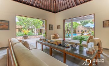 FREEHOLD | LUXURY TROPICAL DESIGN & PRIME LOCATION OF SEMINYAK