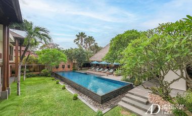 FREEHOLD | LUXURY TROPICAL DESIGN & PRIME LOCATION OF SEMINYAK
