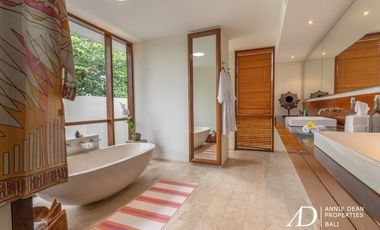 FREEHOLD | LUXURY TROPICAL DESIGN & PRIME LOCATION OF SEMINYAK