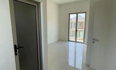 Rumah Greenland Cluster Wisteria Minimalis Kondisi Kosongan