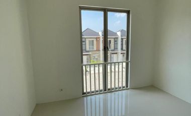 Rumah Greenland Cluster Wisteria Minimalis Kondisi Kosongan