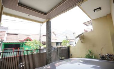 Jual Rumah SHM 2 Lantai Akses Dekat Stasiun Cakung Harga Nego J-19298