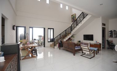 Rumah Modern 2 Lt Dekat Tol Pondok Gede Timur 2 Hadap Timur J-25781