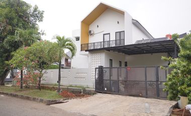 Rumah Modern 2 Lt Dekat Tol Pondok Gede Timur 2 Hadap Timur J-25781