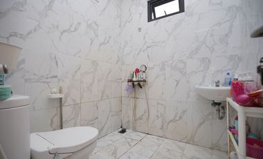 Rumah Modern 2 Lt Dekat Tol Pondok Gede Timur 2 Hadap Timur J-25781