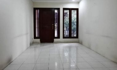 DI SEWAKAN Rumah  Komplek tanjung mas raya Jakarta Selatan