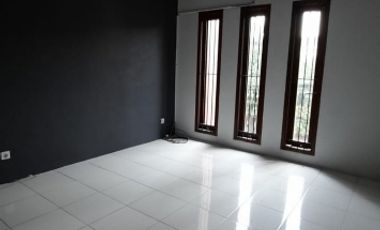 DI SEWAKAN Rumah  Komplek tanjung mas raya Jakarta Selatan