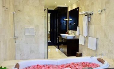 TURUN HARGA Villa Jual dekat Sidewalk Jimbaran, View Jimbaran Bay di Bukit Jimbaran