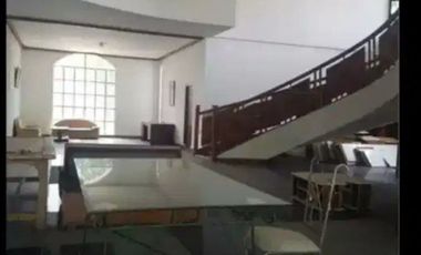 Murah, Mainroad Dago, Bandung Utara. Rumah Luas di Kota Bandung