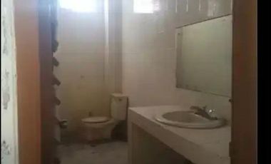 Murah, Mainroad Dago, Bandung Utara. Rumah Luas di Kota Bandung