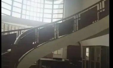 Murah, Mainroad Dago, Bandung Utara. Rumah Luas di Kota Bandung