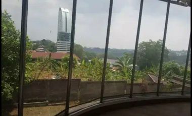 Murah, Mainroad Dago, Bandung Utara. Rumah Luas di Kota Bandung