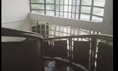 Murah, Mainroad Dago, Bandung Utara. Rumah Luas di Kota Bandung