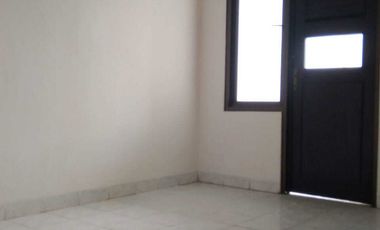 Dijual Rumah 3setengah lantai di Hook BNR