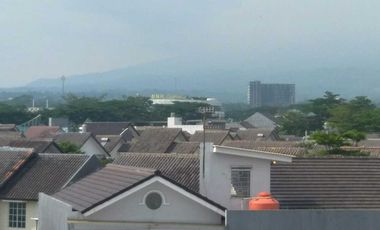 Dijual Rumah 3setengah lantai di Hook BNR