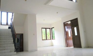 Dijual Rumah 3setengah lantai di Hook BNR