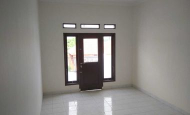 Dijual Rumah 3setengah lantai di Hook BNR
