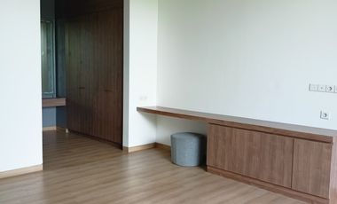 Rumah Style villa 4BR - 490SQM - 9,1 Milliar/Nego di Renon