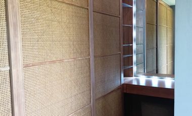 Rumah Style villa 4BR - 490SQM - 9,1 Milliar/Nego di Renon