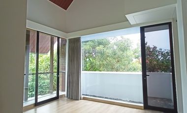 Rumah Style villa 4BR - 490SQM - 9,1 Milliar/Nego di Renon