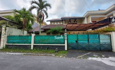 Rumah Besar Tanah Luas dekat Pondok Pesantren Taruna Alquran
