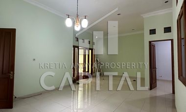 Rumah siap huni di Setraduta untuk kamu sewa nih, dekat tol Pasteur