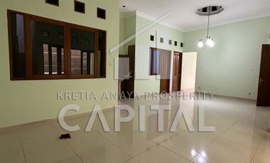 Rumah siap huni di Setraduta untuk kamu sewa nih, dekat tol Pasteur