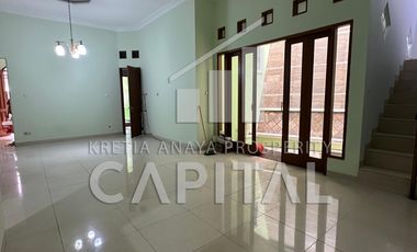 Rumah siap huni di Setraduta untuk kamu sewa nih, dekat tol Pasteur