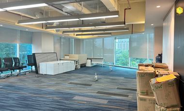 Sewa kantor Partisi 18 Parc place tower B