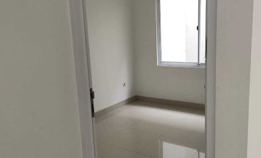 Disewakan Rumah Ada AC di Cluster Amerika Latin Green Lake City