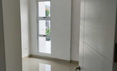 Disewakan Rumah Ada AC di Cluster Amerika Latin Green Lake City