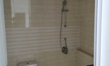 Disewakan Rumah Ada AC di Cluster Amerika Latin Green Lake City