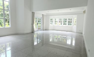 Disewakan Rumah American Style, Kolam Renang dan Asri di Kemang