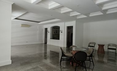 Disewakan Rumah American Style, Kolam Renang dan Asri di Kemang