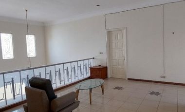 disewakan rumah central park mulyosari