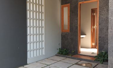 Happy Fresh Homey : Hunian Konsep Modern Tropis di Kawasan Perumahan