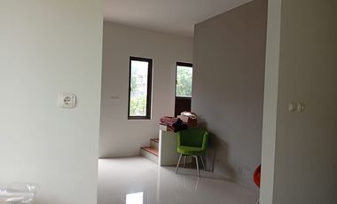Rumah 2 Lt SHM dekat RSUD Jatisampurna Kota Bekasi Siap KPR J-32719