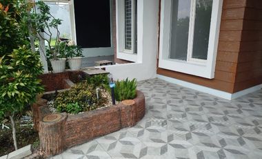 Dijual Cepat Rumah Dalam Cluster 1 Lantai Murah Menganti