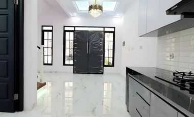 Brand New Modern House 3 Lantai Jagakarsa Area Jak-Sel
