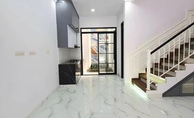 Brand New Modern House 3 Lantai Jagakarsa Area Jak-Sel