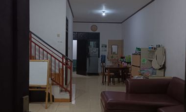 Rumah Strategis 5 Mnt ke LRT Station Jatibening Baru Hadap selatan J-27530