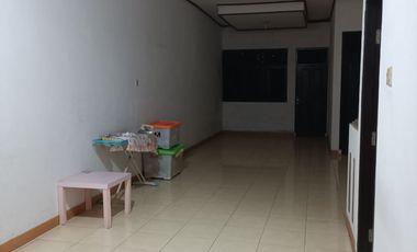 Rumah Strategis 5 Mnt ke LRT Station Jatibening Baru Hadap selatan J-27530