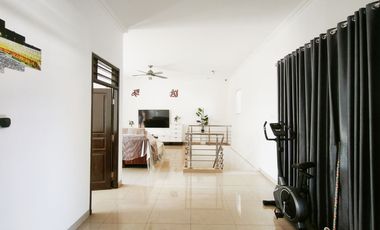 Rumah SHM Luas dekat Gerbang Tol Jati Warna Siap KPR J-33942