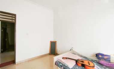 Rumah SHM Luas dekat Gerbang Tol Jati Warna Siap KPR J-33942