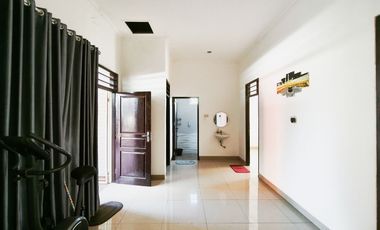 Rumah SHM Luas dekat Gerbang Tol Jati Warna Siap KPR J-33942