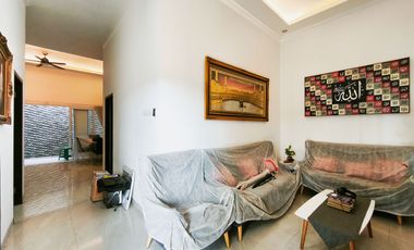 Rumah SHM Luas dekat Gerbang Tol Jati Warna Siap KPR J-33942