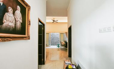 Rumah SHM Luas dekat Gerbang Tol Jati Warna Siap KPR J-33942