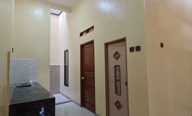 Rumah 10 Mnt ke Mall Summarecon Bekasi SHM Dibantu KPR J-34409