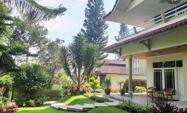 Villa Terawat Di Komplek Villa Lembang Asri