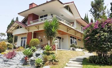 Villa Terawat Di Komplek Villa Lembang Asri